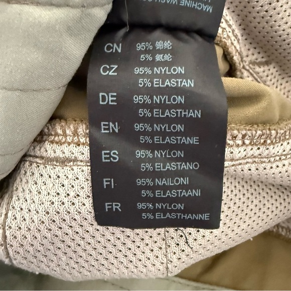 Kuhl nylon pants. EUC - Picture 4 of 6